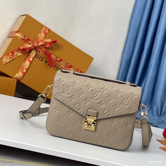 MÉTIS POCHETTE VUITTON LOUIS 0411